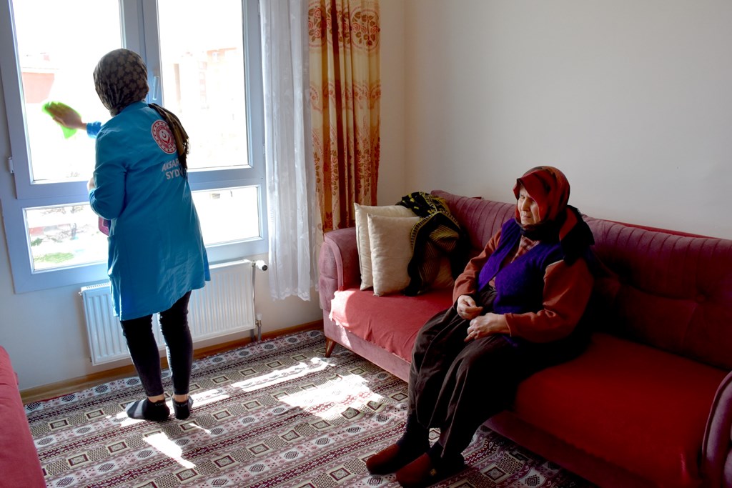 Bu yıl 128 bin engelli ve yaşlıya “Vefa eli” uzandı