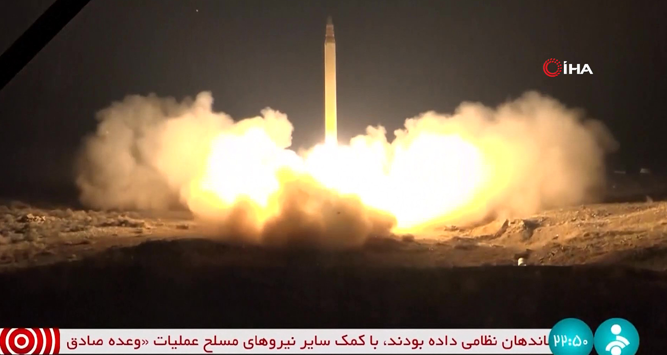 İran, İsrail’e fırlattığı füzelere ait görüntüleri paylaştı. İşte o görüntüler…