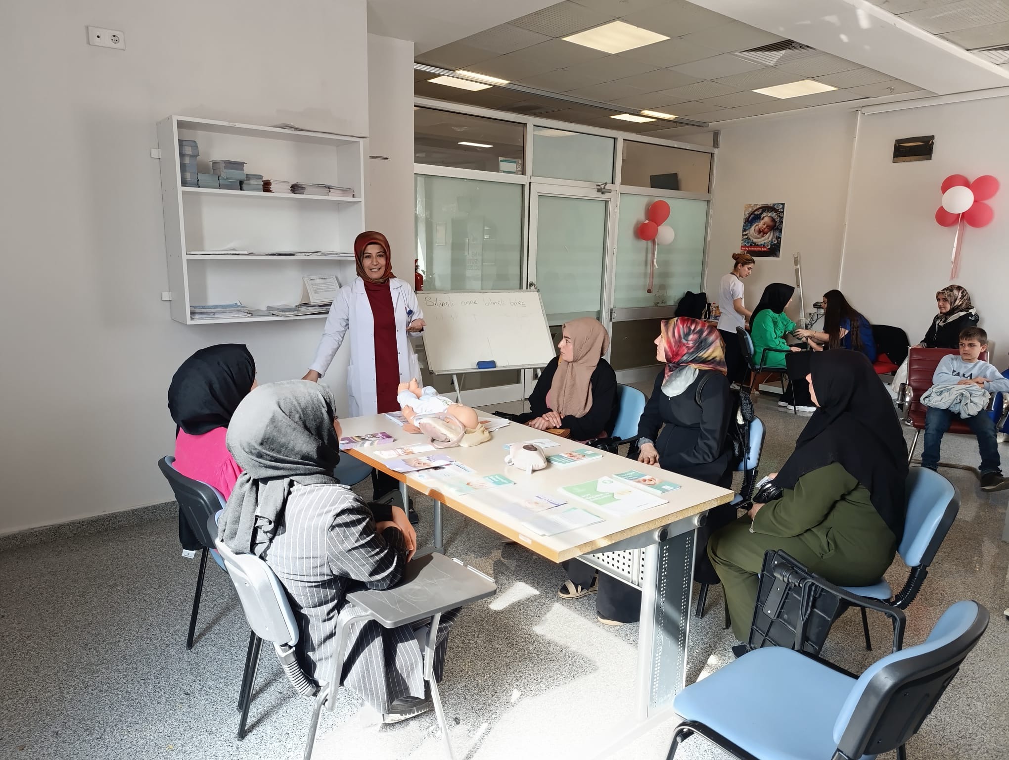 Van’da açılan Gebe Okulu anne adaylarını normal doğuma hazırlıyor
