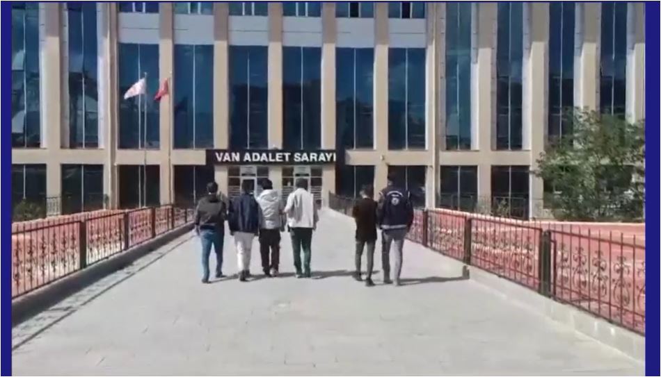 Van’da göçmen kaçakçılığı operasyonu: 9 organizatör tutuklandı