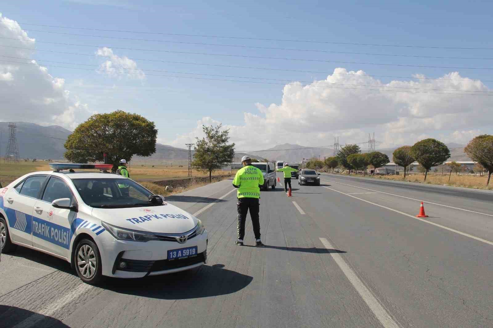 Bitlis’te radarlı denetim