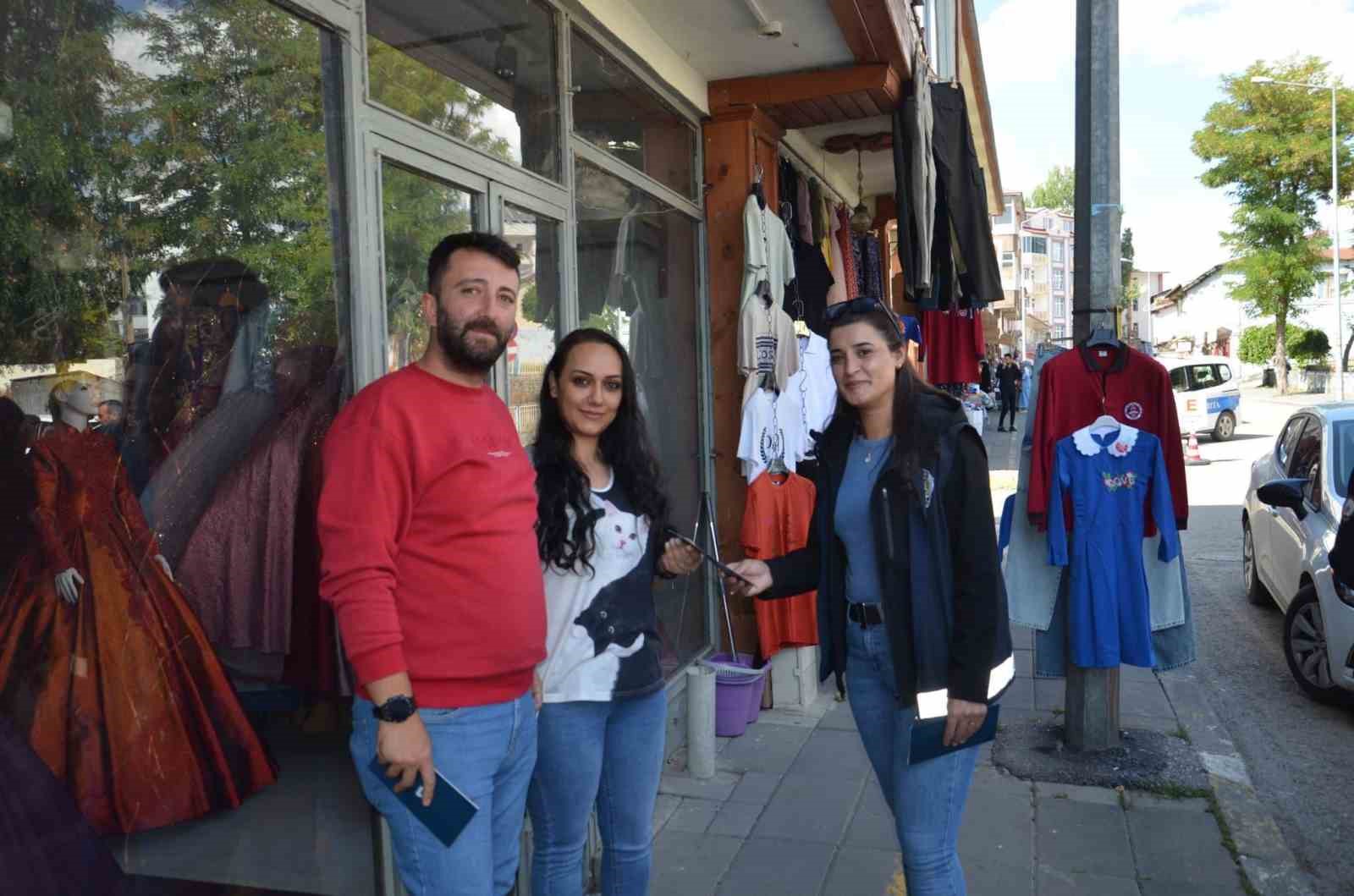 Erzurum polisi vatandaşları kadına şiddete karşı bilgilendirdi