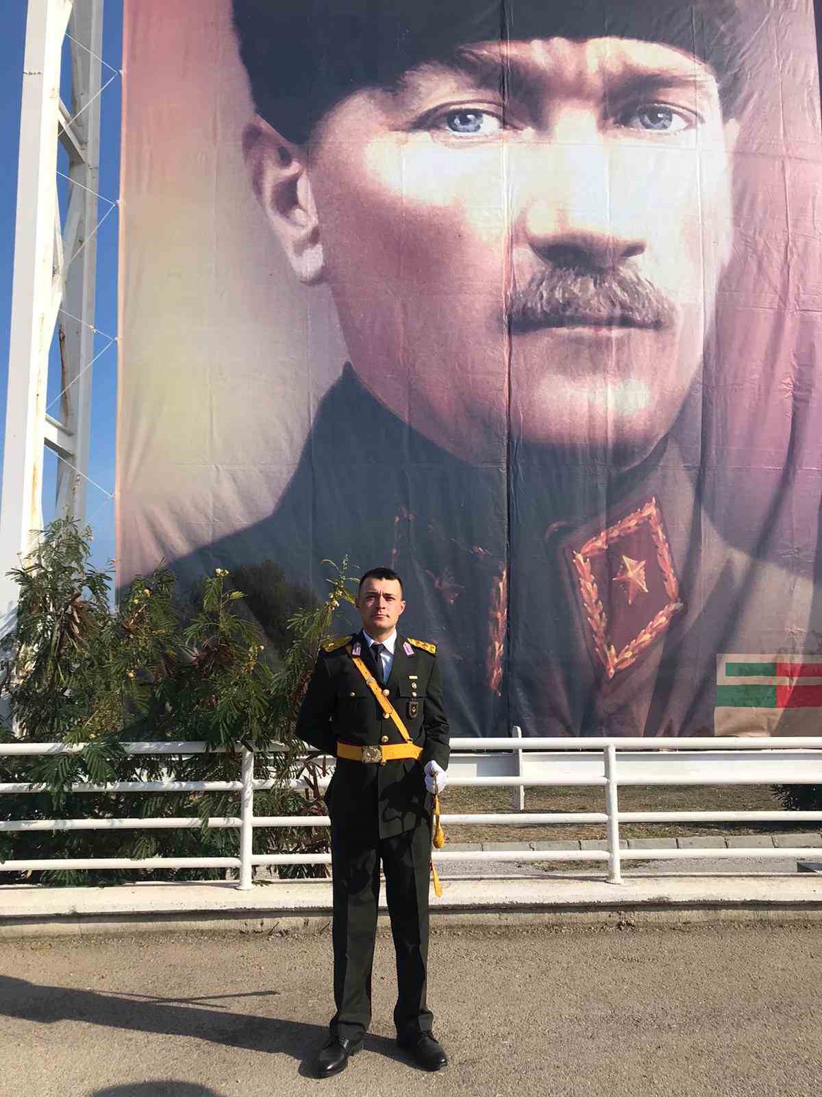 Görevi başında kalp krizi geçirerek şehit oldu