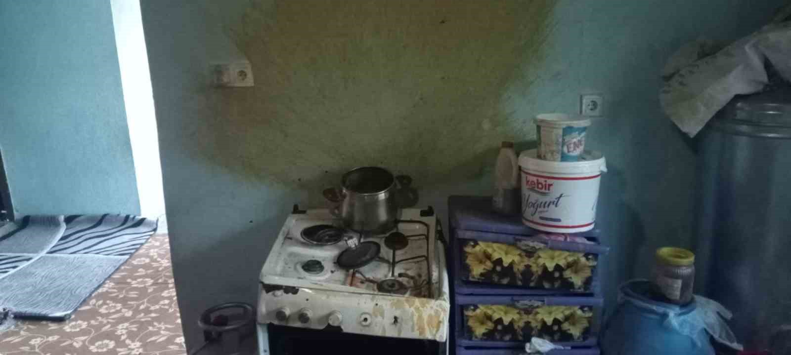 Hakkari’de düdüklü tencerenin patladığı ev kullanılamaz hale geldi