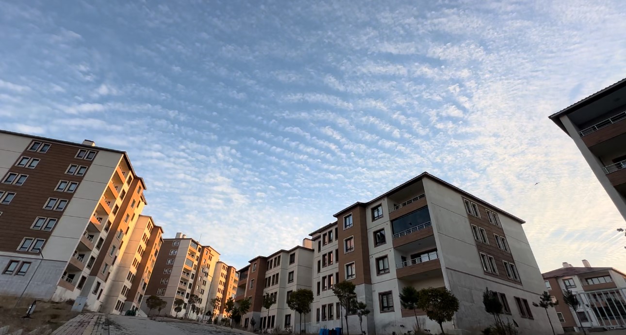 Hakkari’de ’Sirrokümülüs bulutları’ görsel şölen sundu