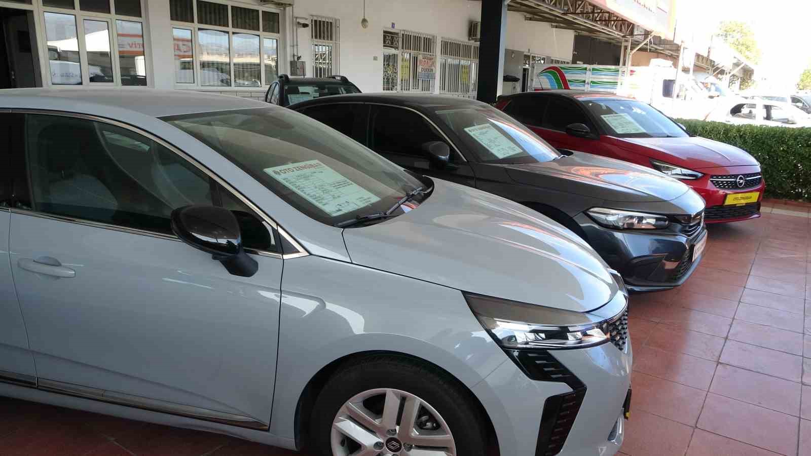 İkinci el otomobil piyasasında fiyatlar düşüşte