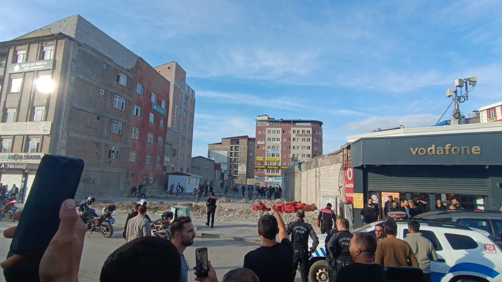 Van’da taşlı sopalı kavga!