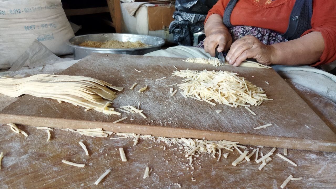 Kışlık erişte hazırlıkları başladı