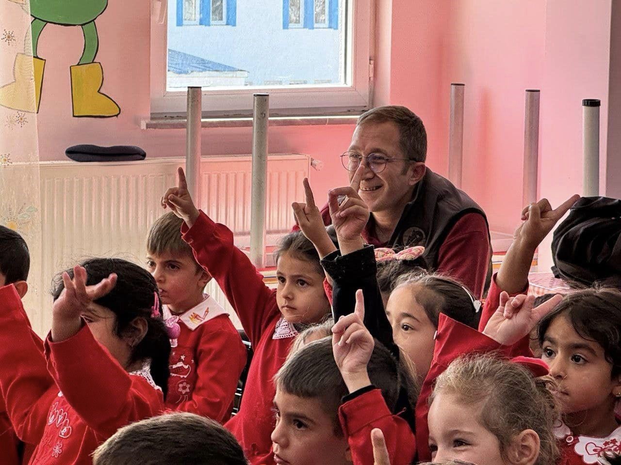 Miniklere doğa ve hayvanları korumanın önemi anlatıldı