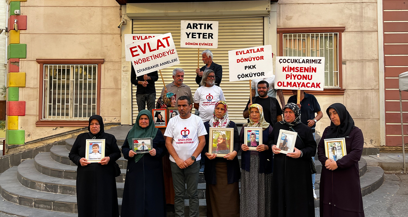 Diyarbakır annelerinden “Aileler dağıtıldı” haberlerine tepki