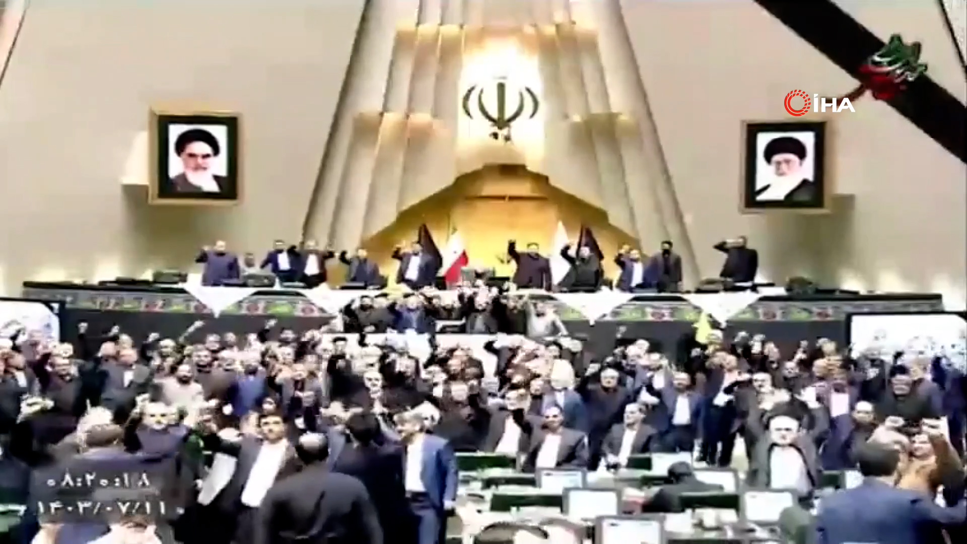 İran Meclisi kutlama yaptı