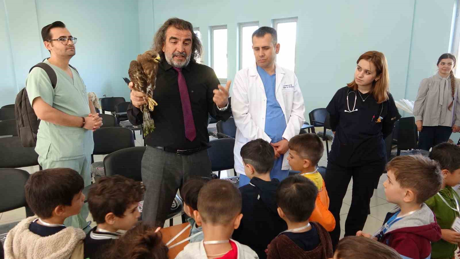 Van’da “4 Ekim Dünya Hayvanları Koruma Günü” etkinliği düzenlendi