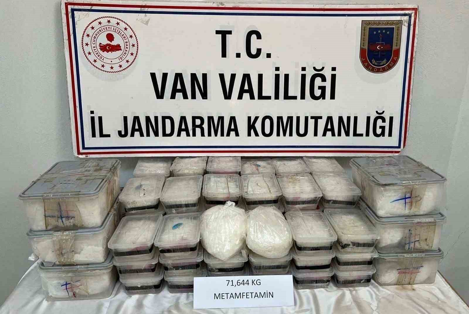 Van’da kilolarca uyuşturucu ele geçirildi