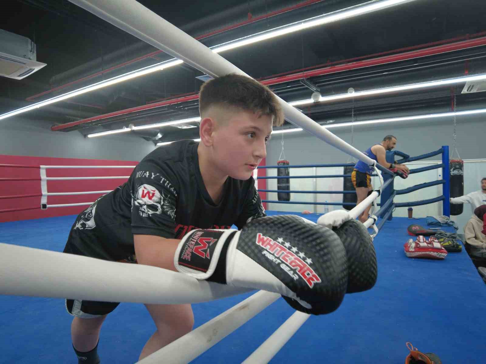 Vanlı Muhammed Bekir dünya şampiyonluğu için ter döküyor