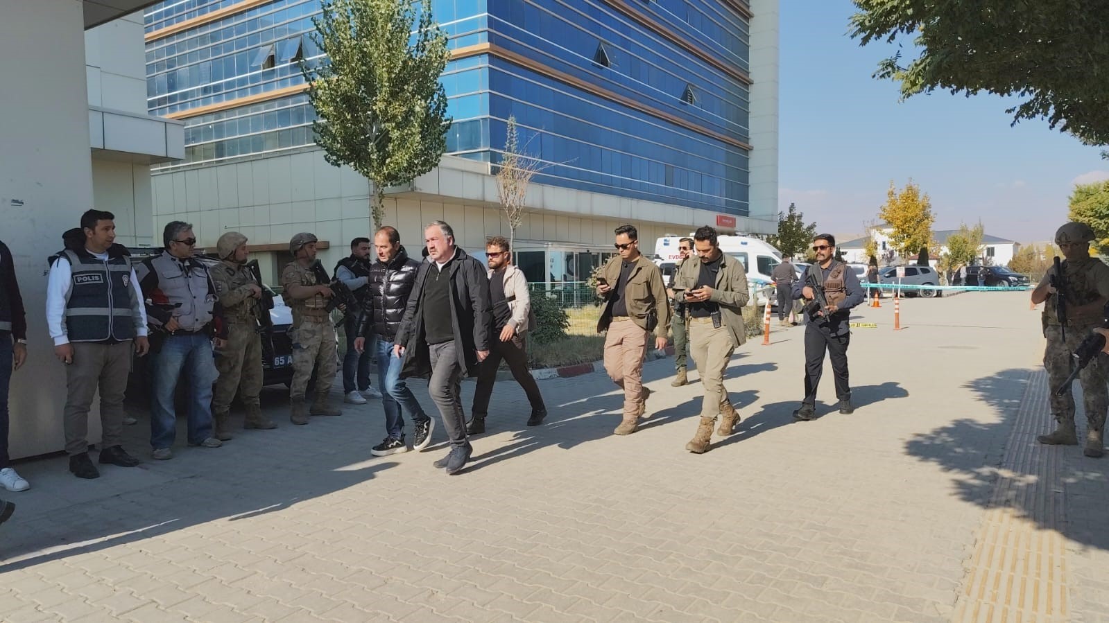 Van’da meydana gelen silahlı saldırıda ölü sayısı 2’ye yükseldi