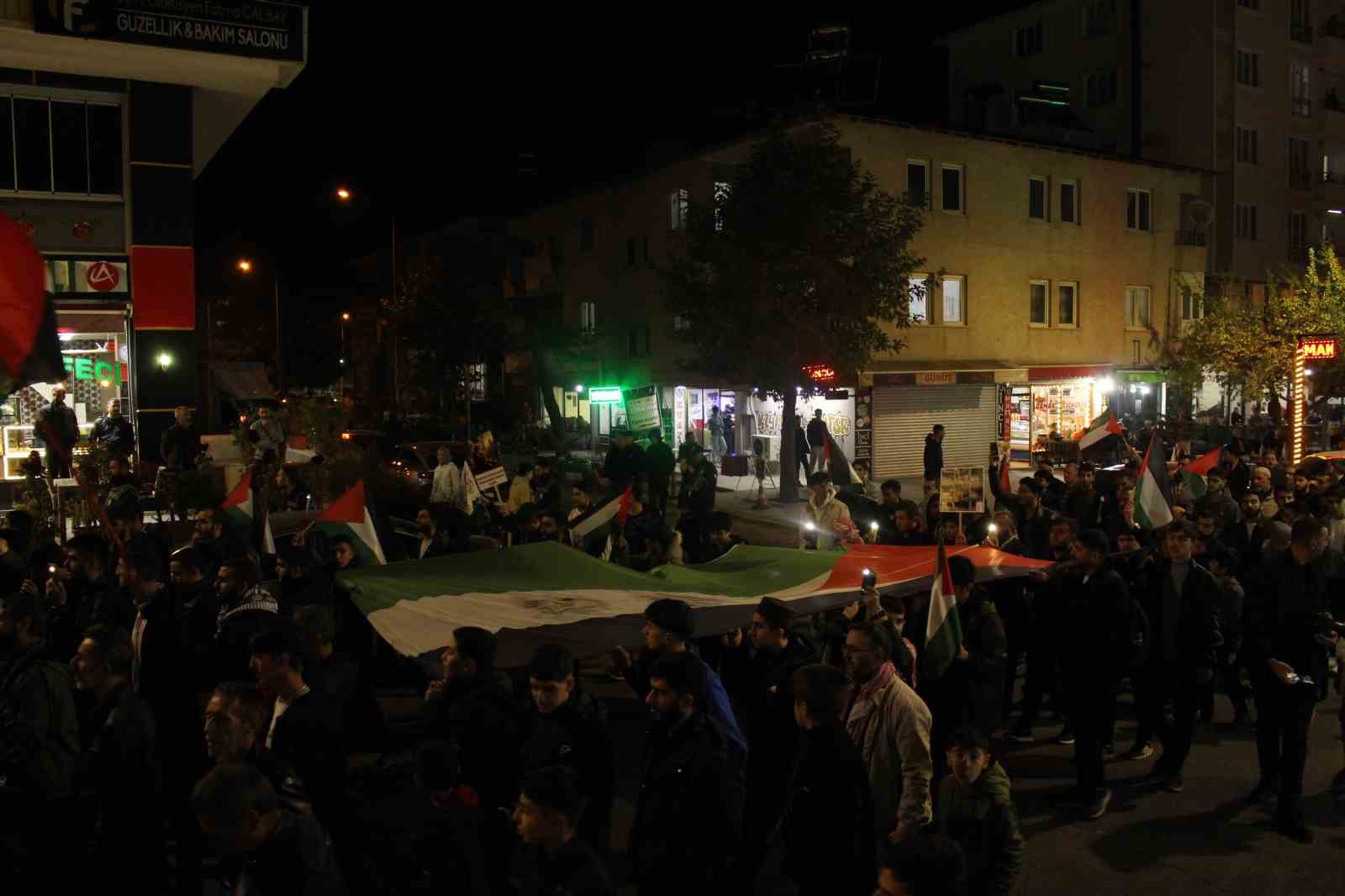 Bingöl’den Gazze’ye destek yürüyüşü