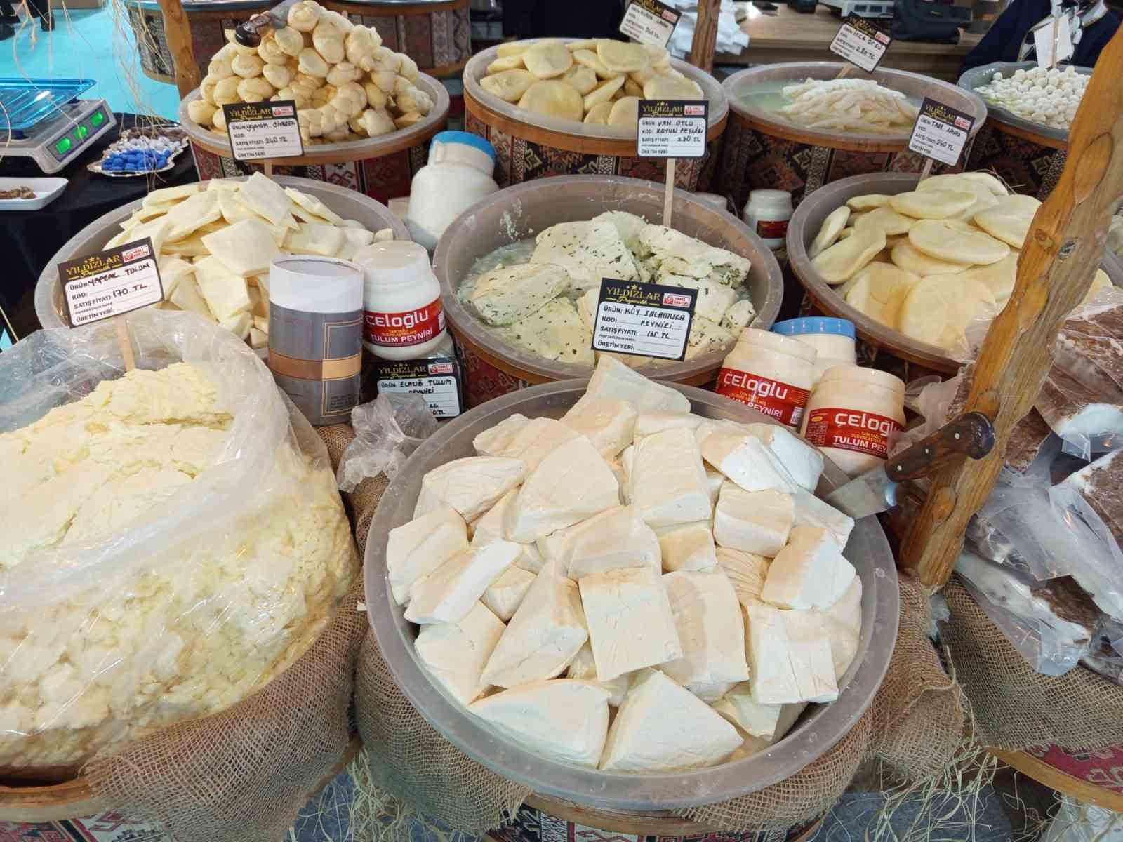 Diyarbakır’da düzenlenen yöresel lezzetler fuarı devam ediyor