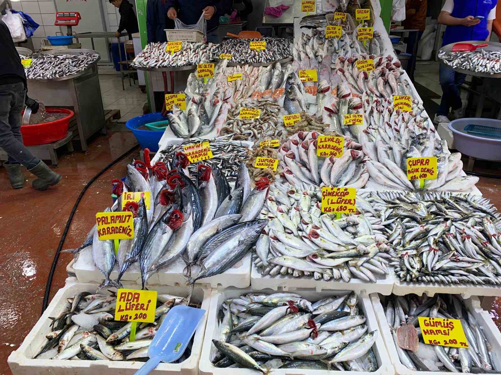 Soğuyan havalar balığa talebi arttırdı