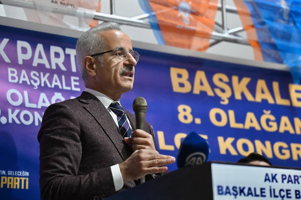 Bakan Uraloğlu Van’da konuştu