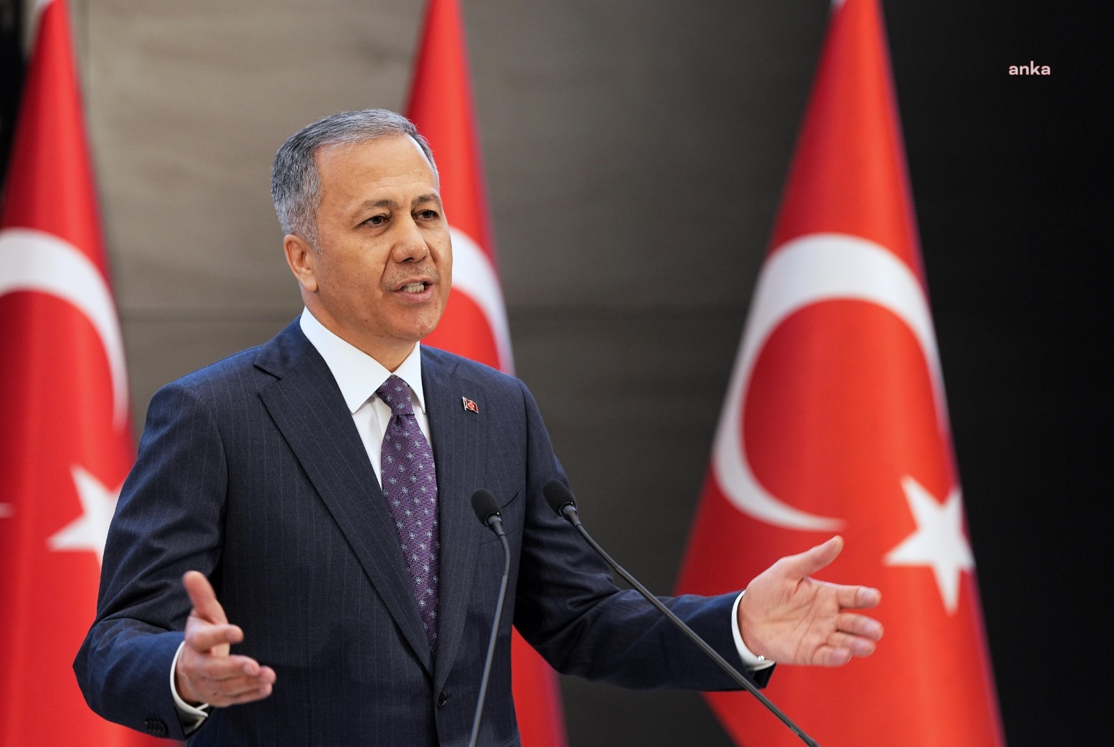 Bakan Yerlikaya’dan gergin anların yaşandığı Meclis’te “kayyum” açıklaması