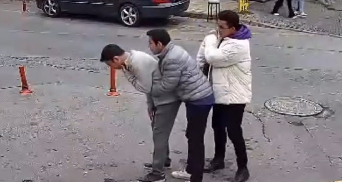 Boğazına şeker kaçan genç Heimlich manevrası ile kurtarıldı