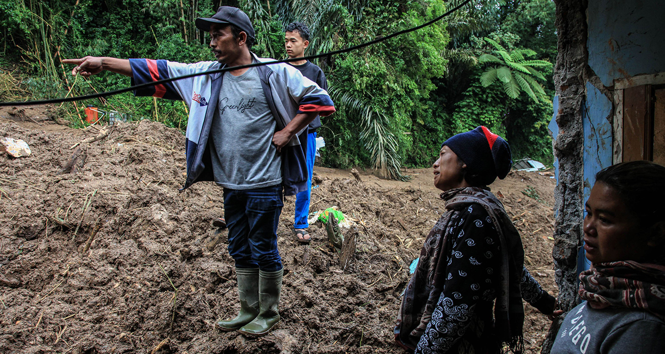 Endonezya’da sel ve toprak kayması: 20 ölü