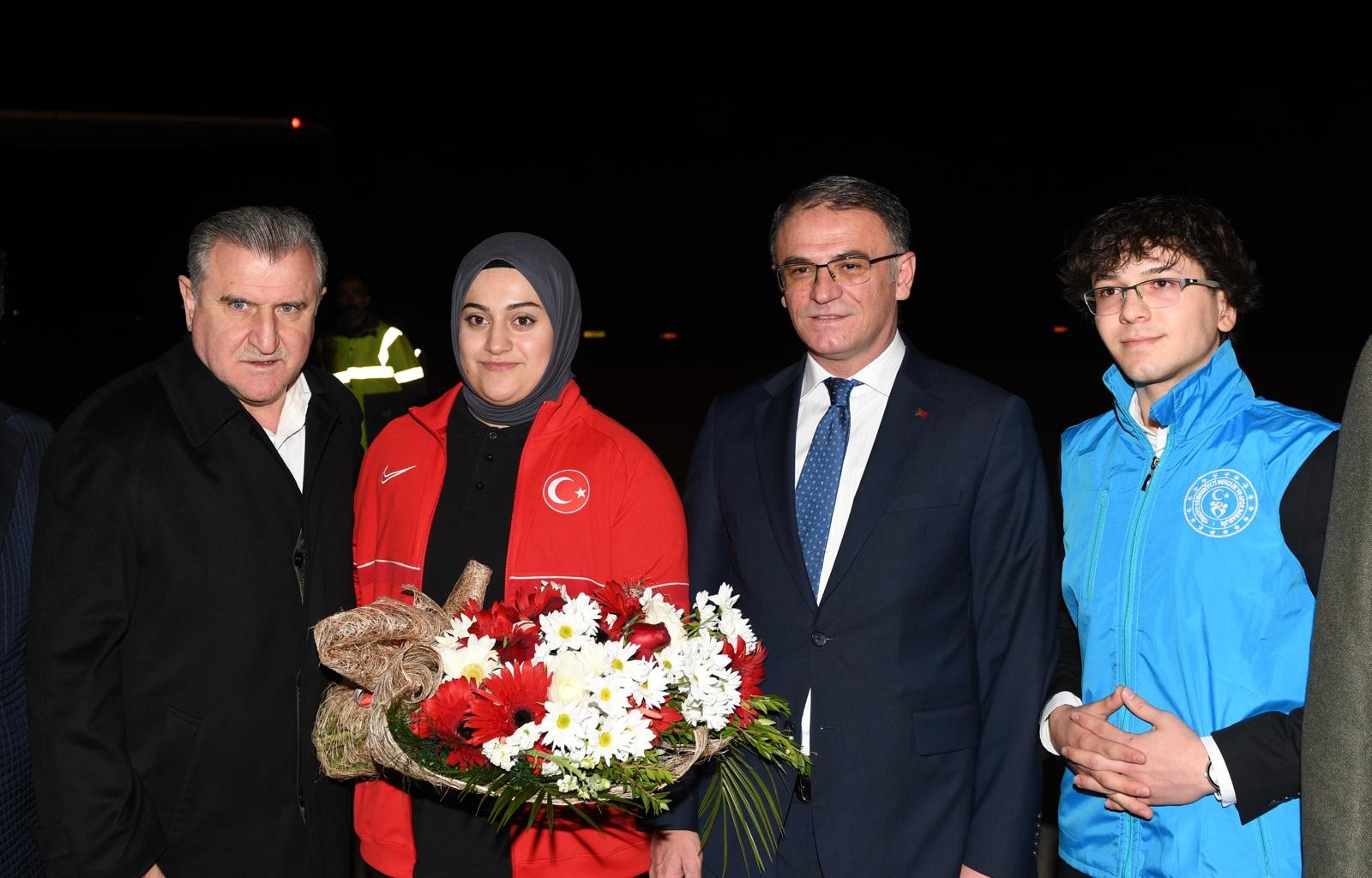 Gençlik ve Spor Bakanı Bak Van’da