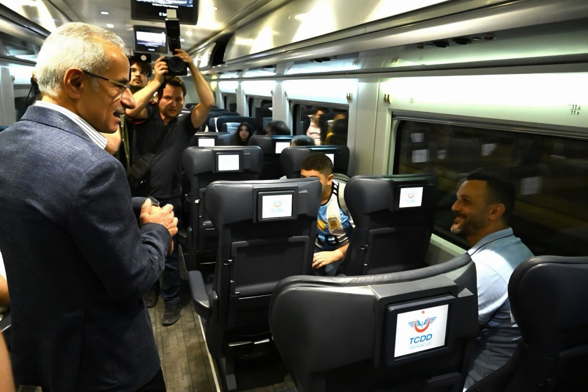 Öğretmenler trenlerden yüzde 50 indirimli faydalanacak!