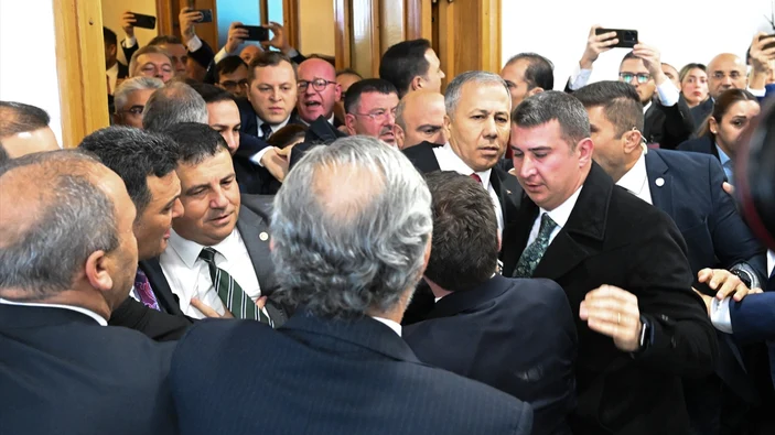 TBMM Plan ve Bütçe Komisyonu’nda arbede yaşandı!