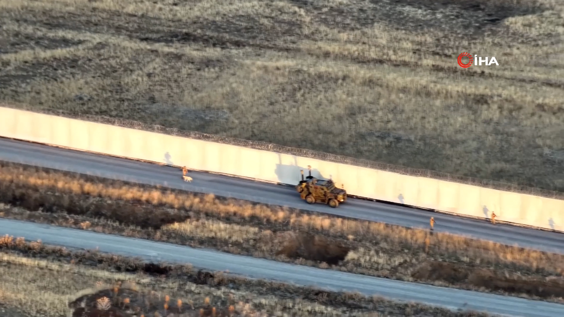 Van-İran hattında 25 katmanlı güvenlik duvarı