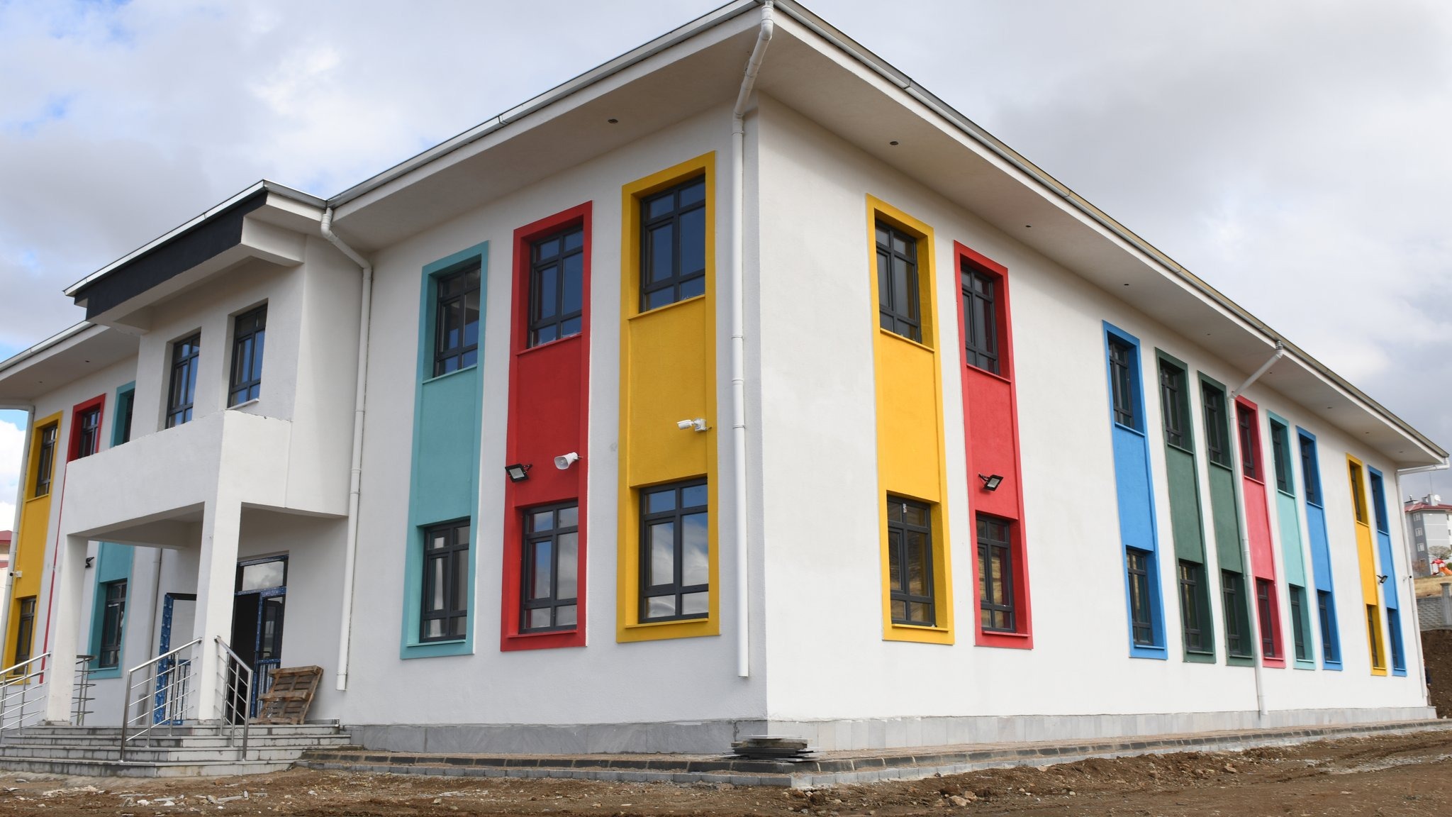 Van’da 203 yeni okul yaptırıldı