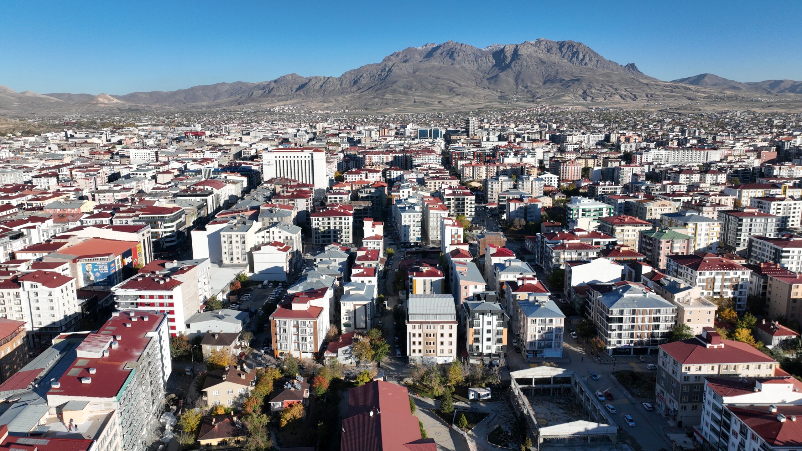 Van’da Ekim ayında satılan konut sayısı belli oldu. İşte satılan konut sayısı…