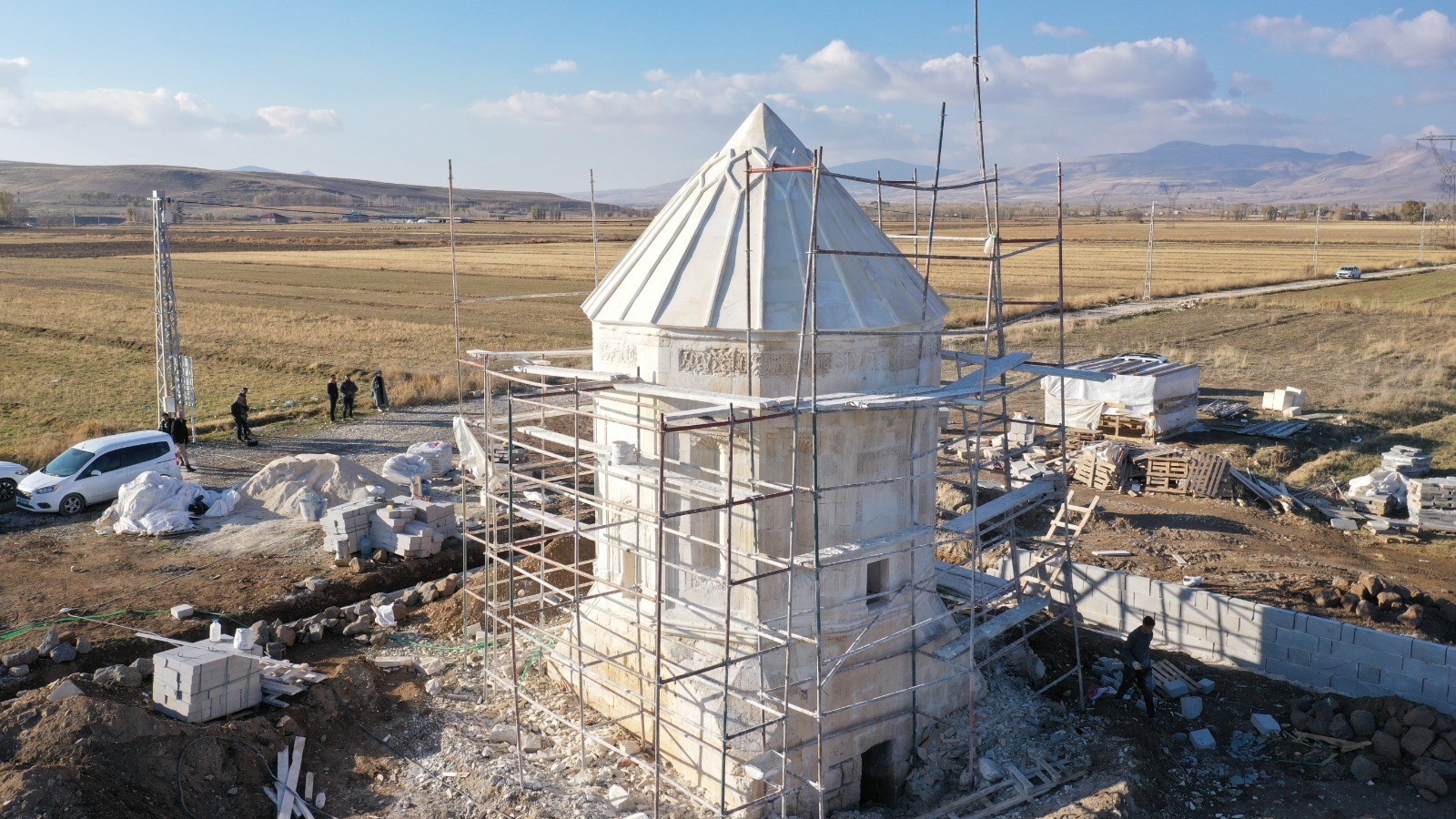 Van’da Tarihi Kara Yusuf Kümbeti restore ediliyor