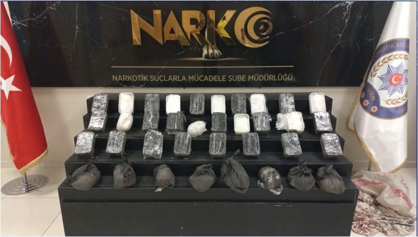 Van’da kilolarca uyuşturucu ele geçirildi