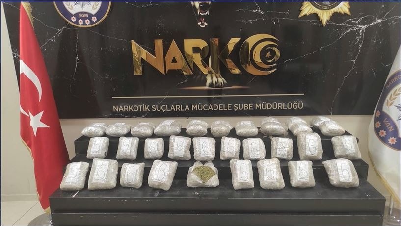 Van’da kilolarca uyuşturucu madde ele geçirildi