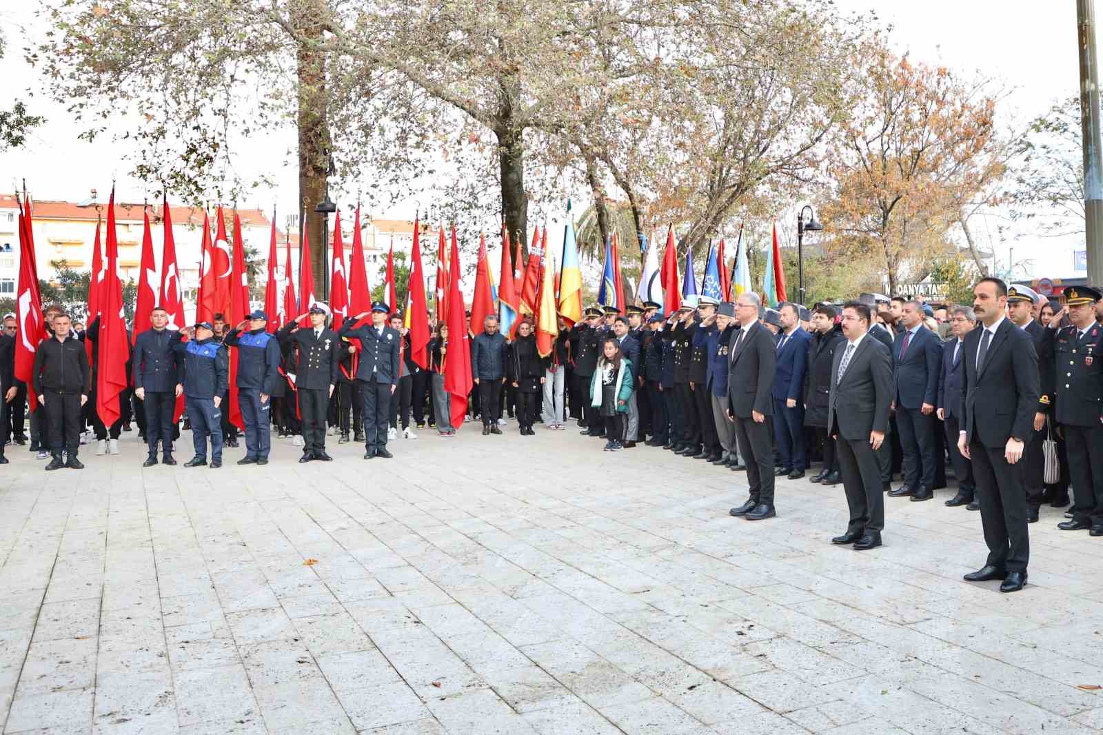 Atatürk sevgisi 86 yıldır manşetlerde