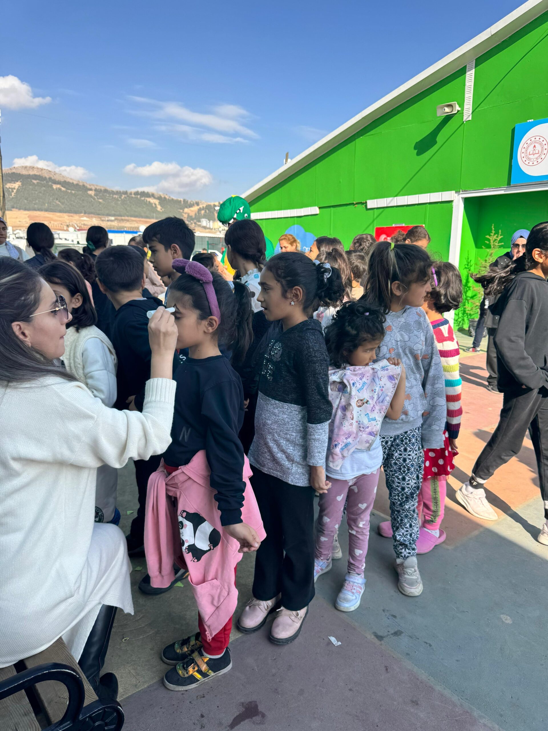 Van’dan Adıyaman’a gönül köprüsü