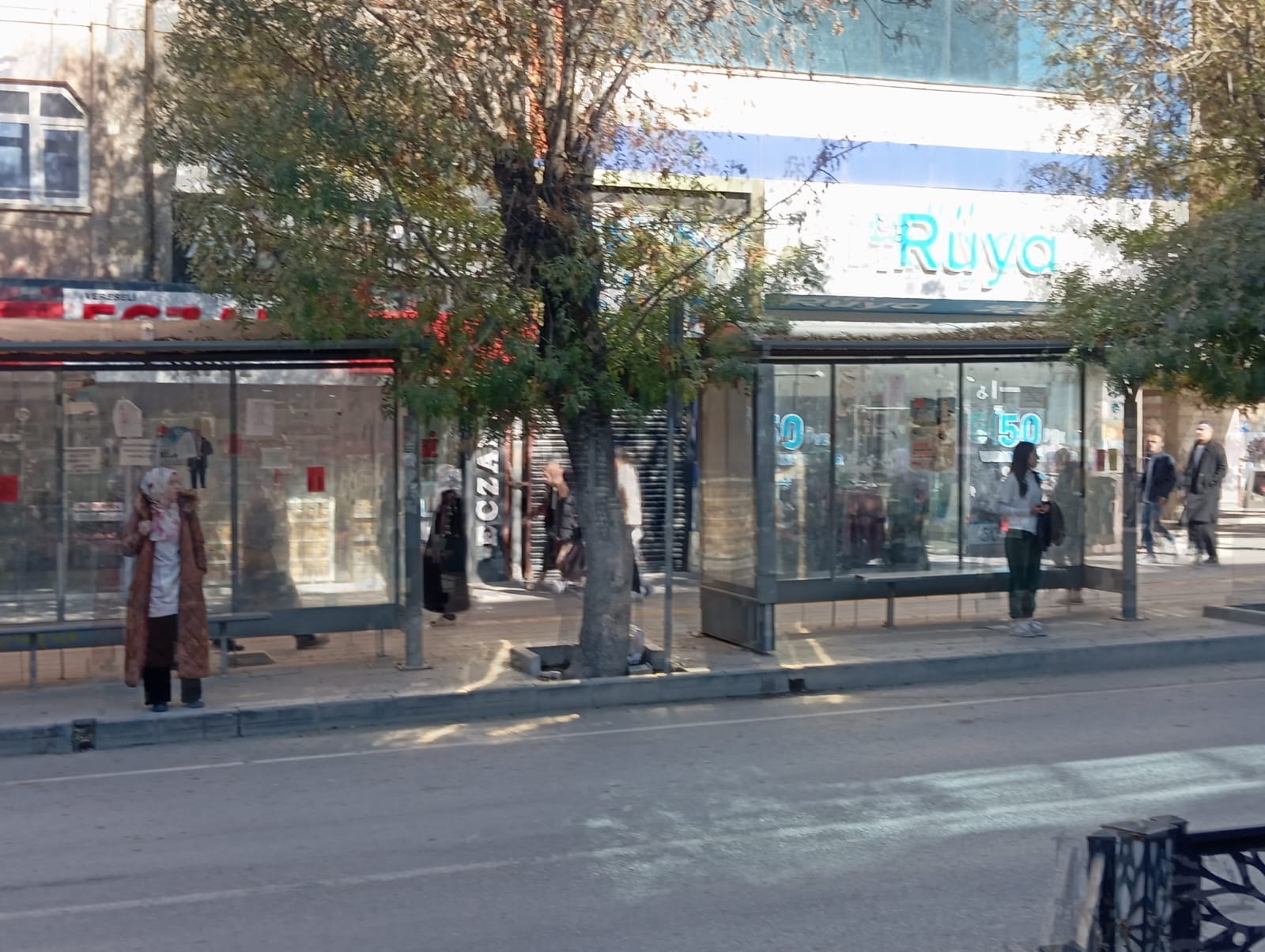 Vanlıların ısıtmalı durak talebi hala karşılık bulmadı