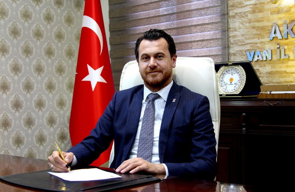 AK Parti Van İl Başkanı Emre Güray’dan ilçe kongrelerine davet