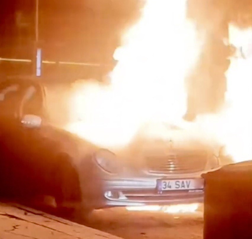 Erzincan’da araç yangını