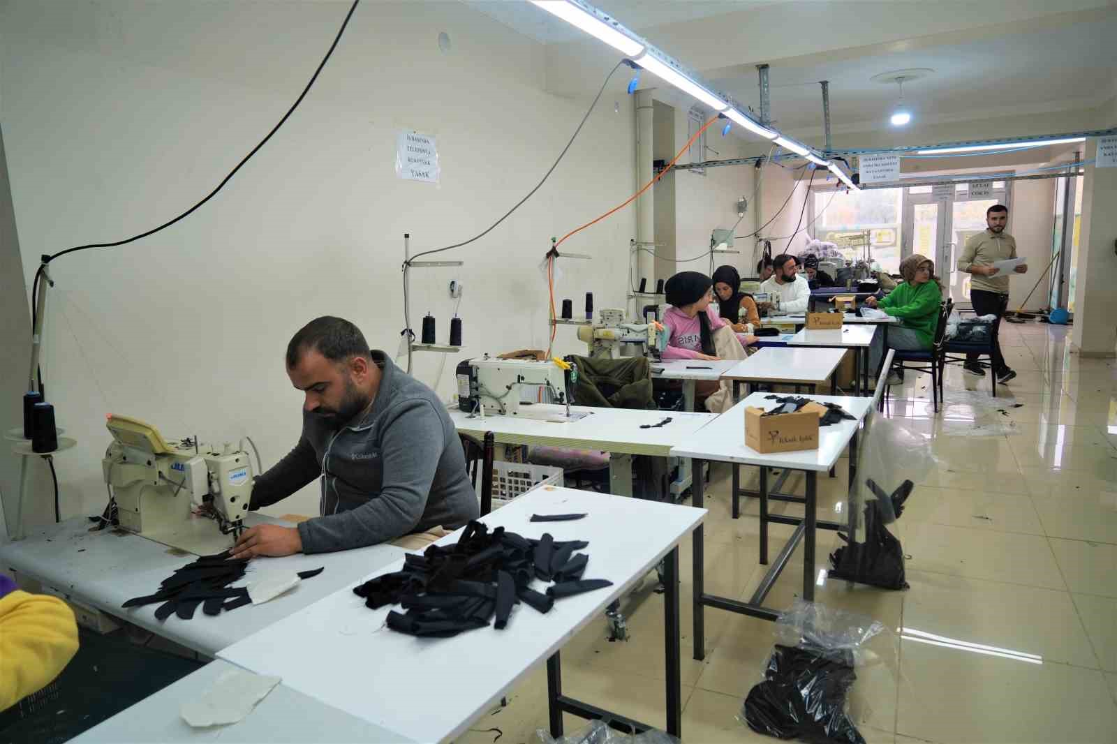 Küçük bir odada  başlayan girişimcilik hikâyesi fabrikaya dönüştü