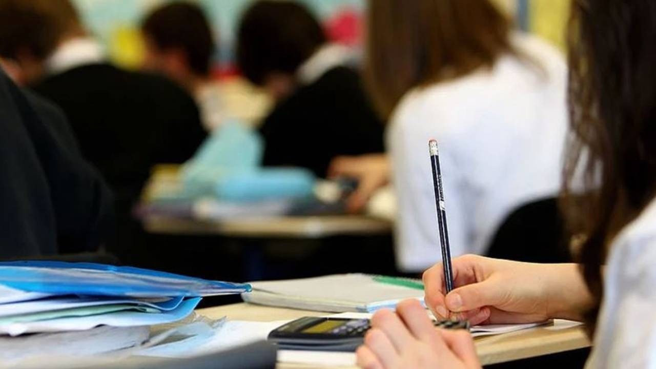 Van’da okullarda ders saatleri değişti