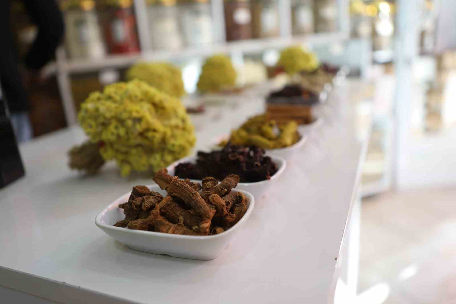 Soğuk havalar  aktarlara ilgiyi arttırdı