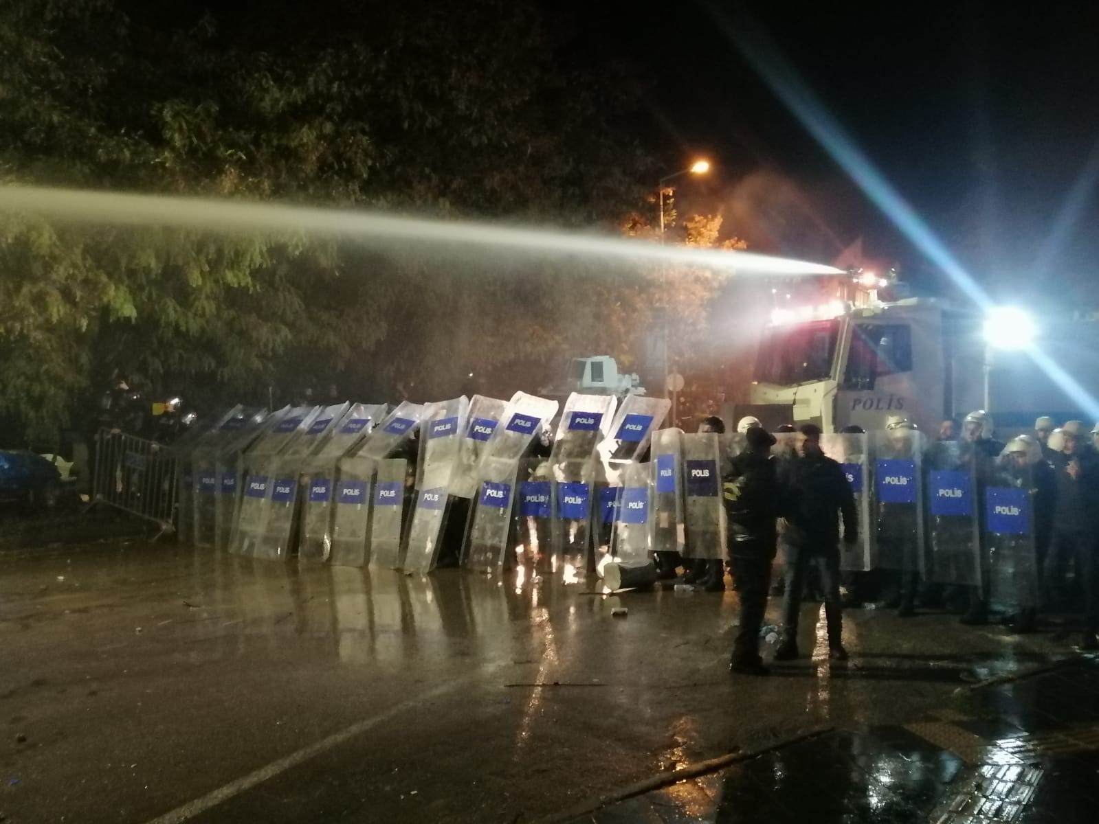 Tunceli’de, kayyum atamalarını protesto eden 8 kişi gözaltına alındı