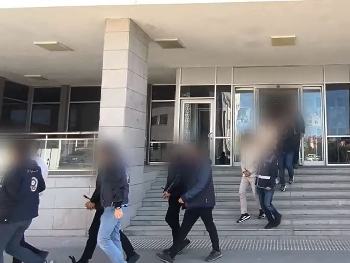 Van merkezli 4 ilde medyum operasyonu: 15 gözaltı (VİDEOLU)