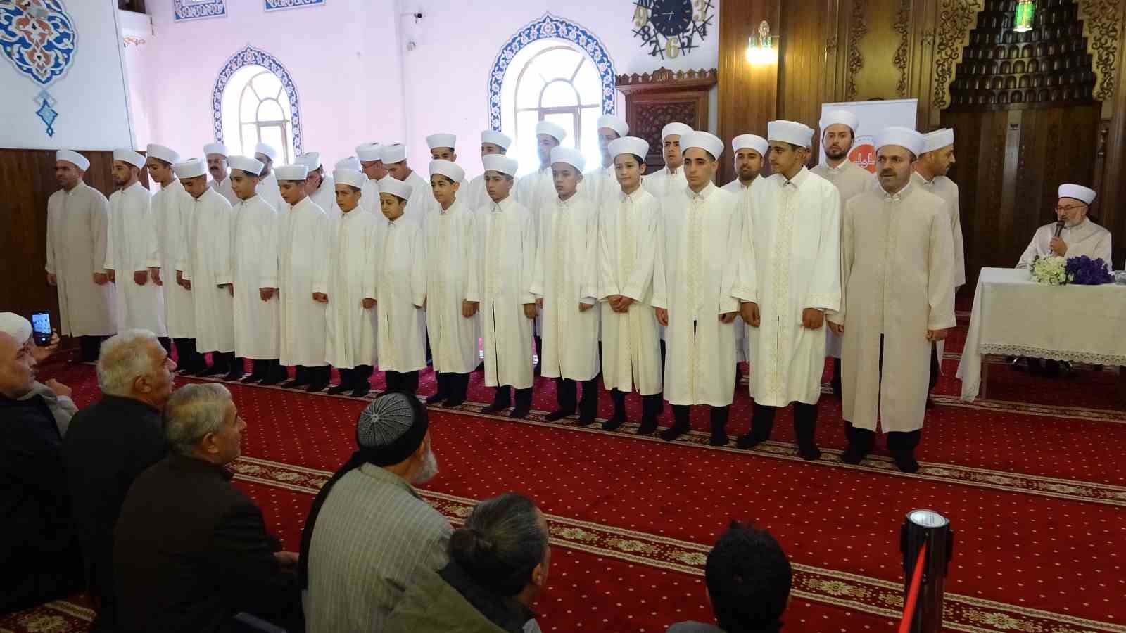 Van’da “İcazet Merasimi ve Kur’an Ziyafeti” düzenlendi