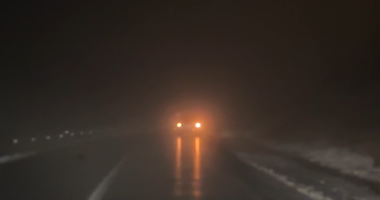 Yüksekova-Van karayolunda yoğun sis etkili oldu
