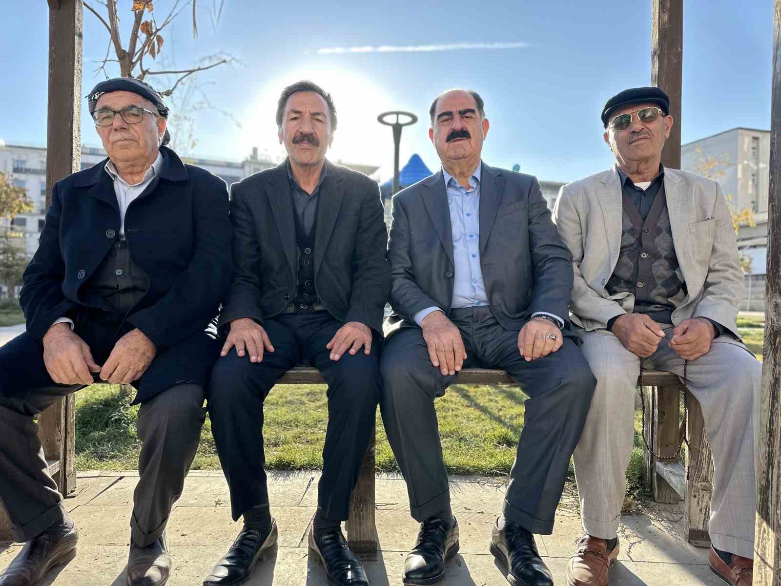 Yüksekova’da vatandaşlar yazdan kalma günler yaşıyor