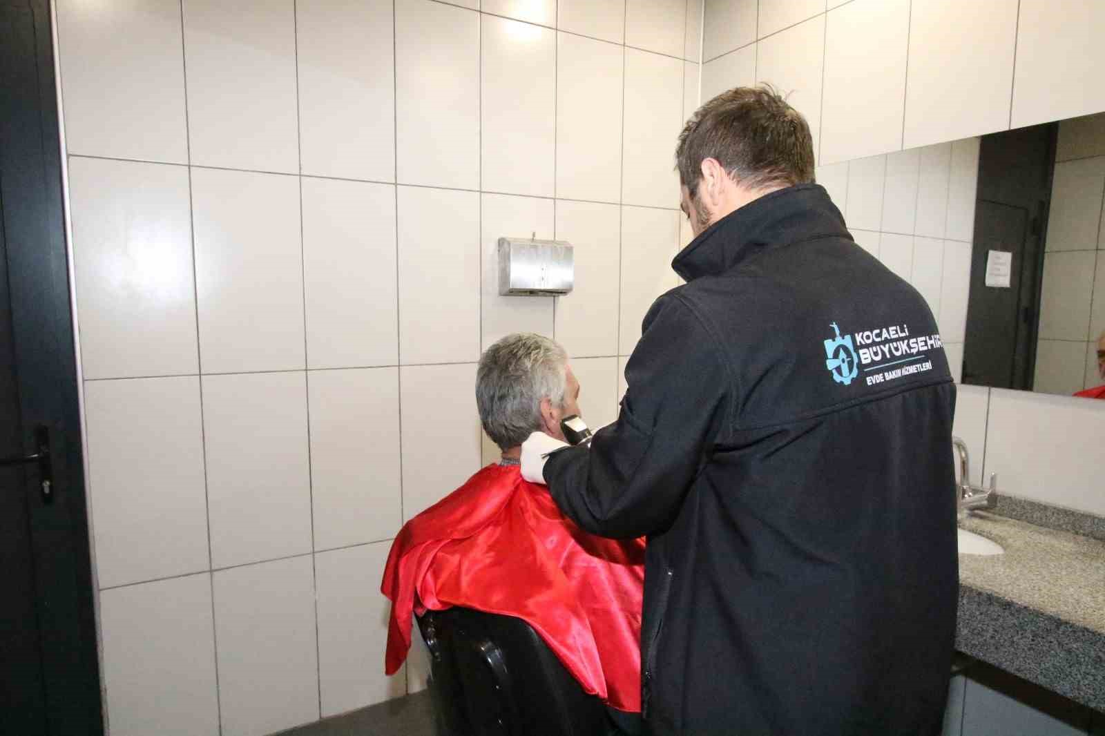 Evsiz vatandaşlara örnek hizmet