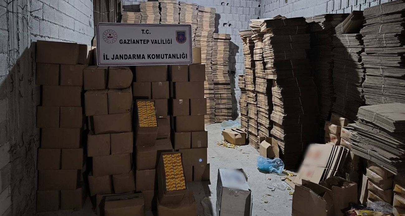 7 milyon lira değerinde sahte tavuk bulyon ele geçirildi: 5 gözaltı